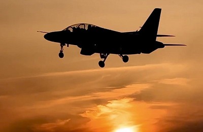 入間基地　T-4 航空自衛隊　練習機