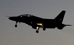 航空自衛隊　入間基地　T-4
