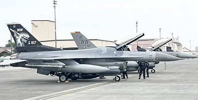 PACAF DEMO TEAM デモチーム　デモ　F-16 三沢基地　横田基地