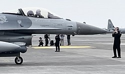 PACAF DEMO TEAM デモチーム　デモ　F-16 三沢基地　横田基地