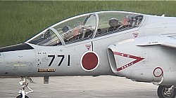 通常3倍にスマホ望遠7倍入間基地病院前