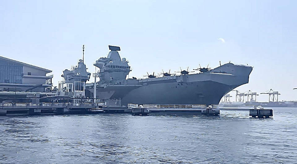 イギリス海軍　ROYALNAVY プリンス・オブ・ウェールズ　HMS Prince of Wales, R09