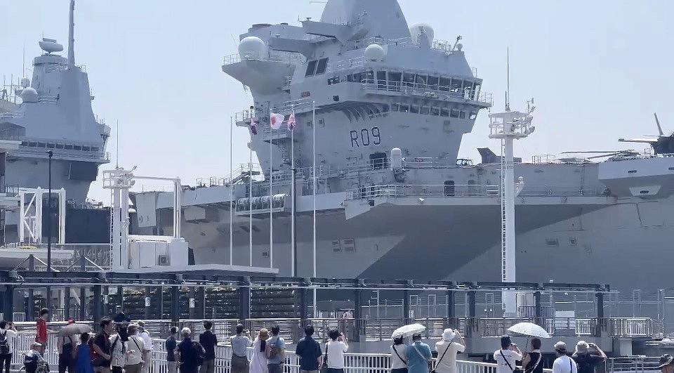 イギリス海軍　ROYALNAVY プリンス・オブ・ウェールズ　HMS Prince of Wales, R09