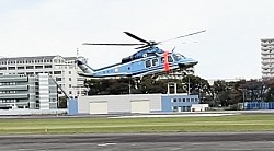 警察ヘリ