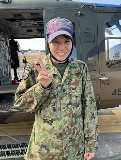 陸上自衛隊　UH-2隊員さん